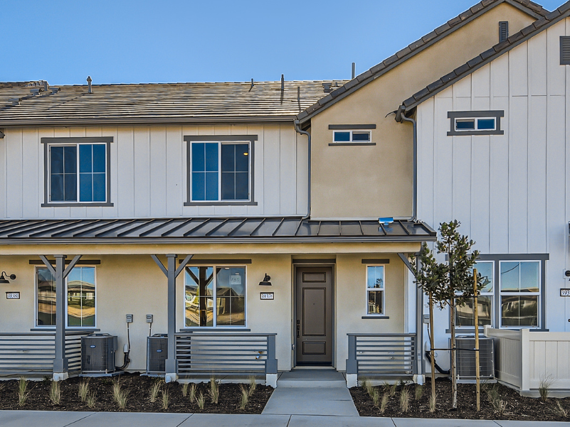 Discovery at Sommers Bend in Temecula, CA by Woodside Homes