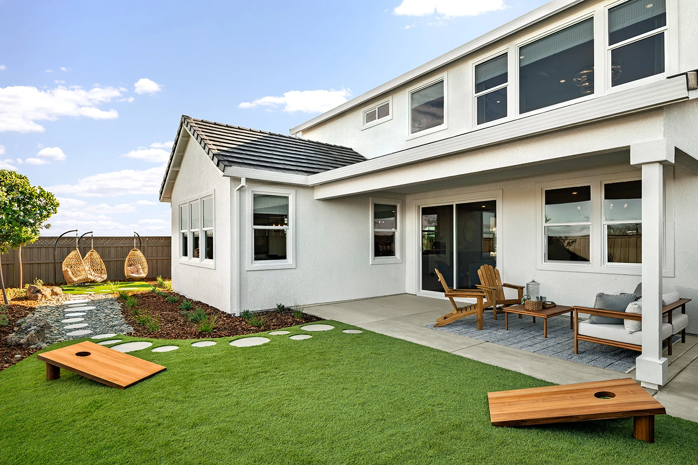 Montrose Stratford Hires-14hero