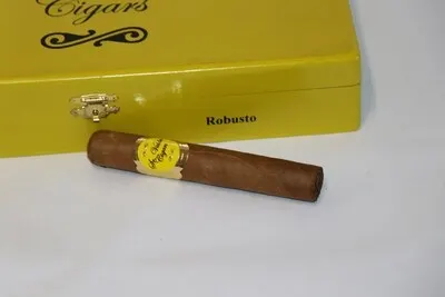 Robusto amarillo