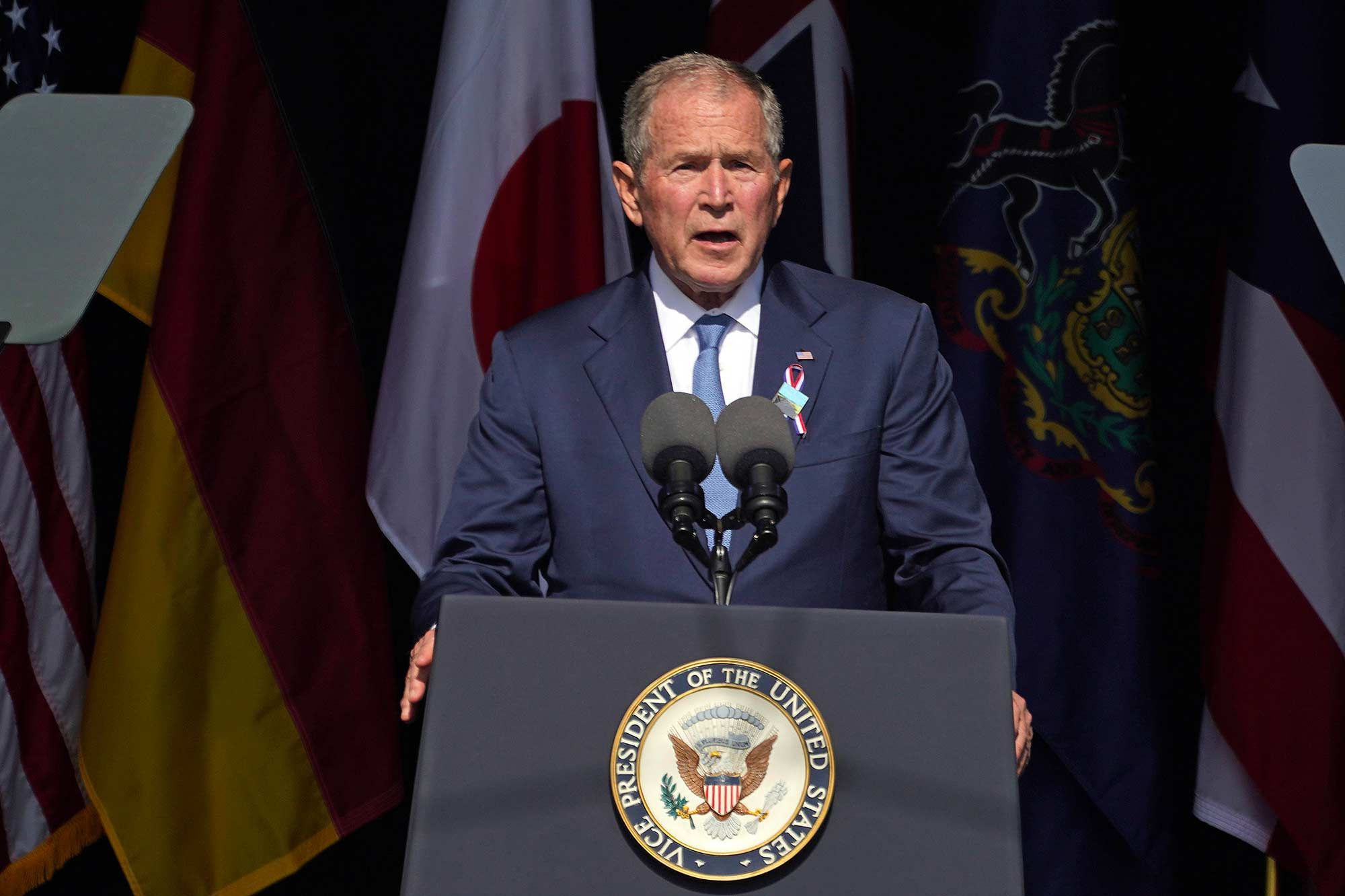 «Invasion injustifiée et brutale» : le lapsus de George W. Bush, qui ...