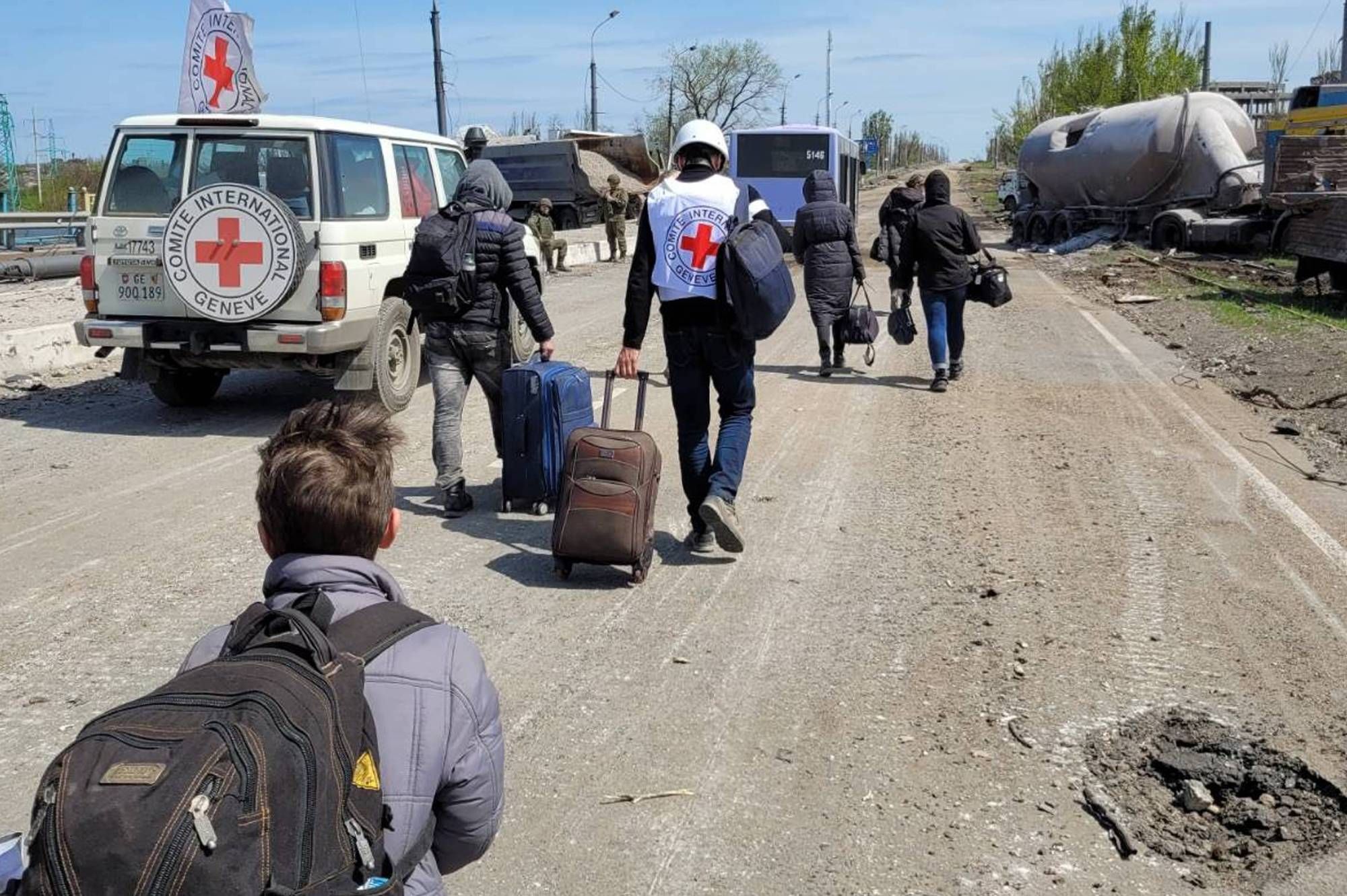 À Marioupol, entre combats à Azovstal et tentatives de couloir humanitaire