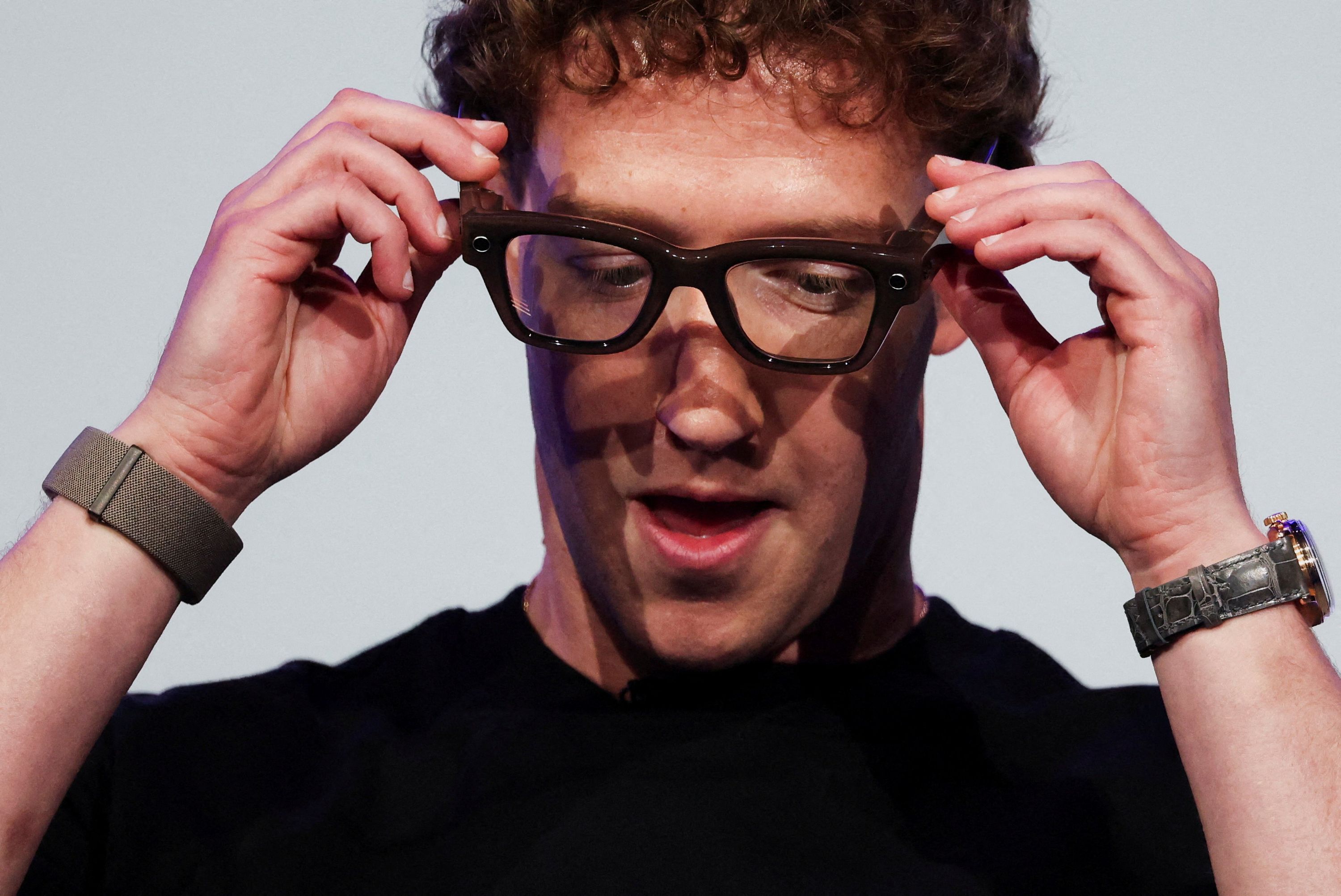 Moment gênant pour Mark Zuckerberg, qui rate la démo de ses lunettes ...