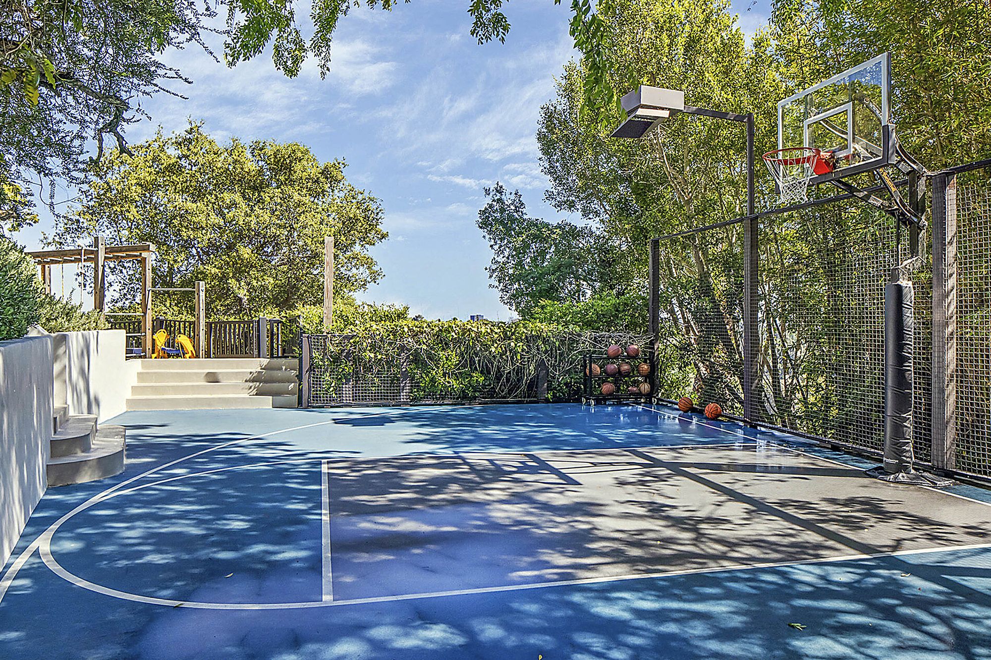 Adam Levine et Behati Prinsloo, leur magnifique villa de Los Angeles ...