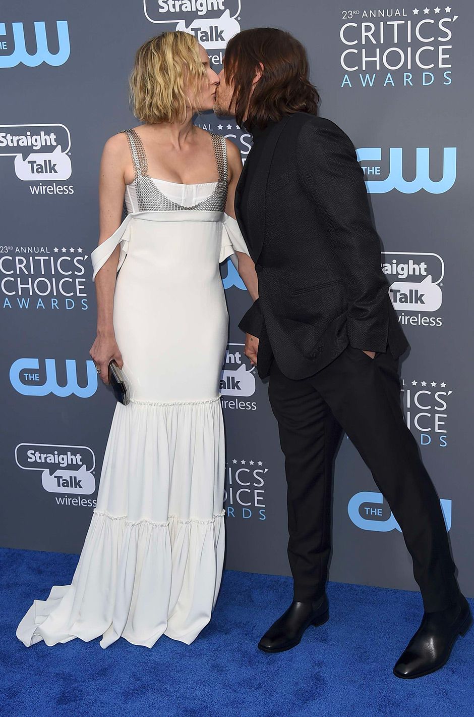 Diane Kruger et Norman Reedus officialisent avec un baiser sur le tapis ...