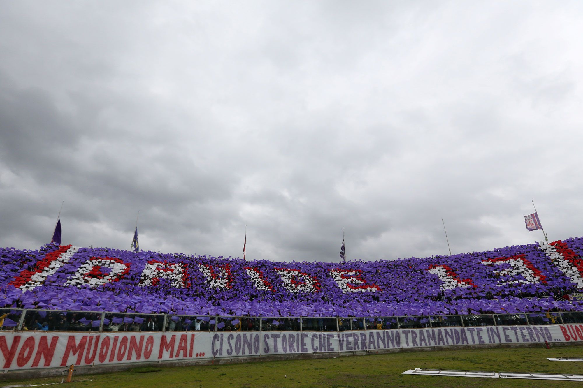 Le coeur brisé, la Fiorentina gagne son premier match sans Astori