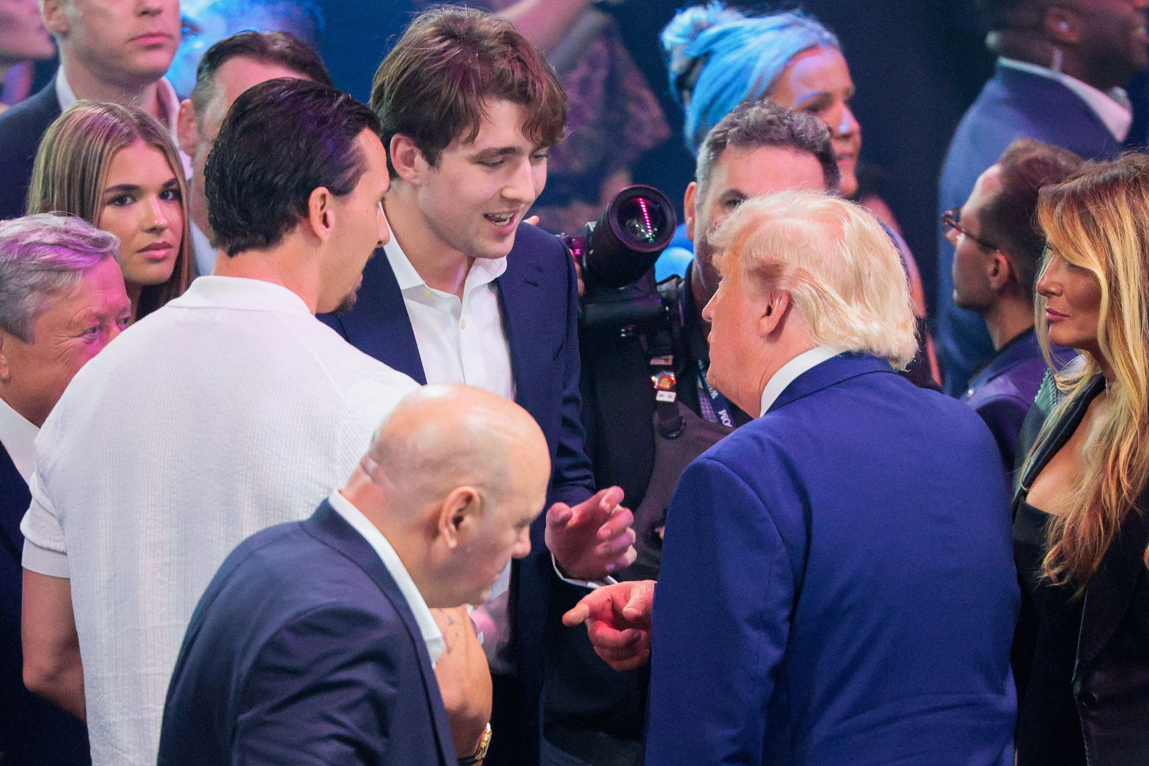 Barron Trump fait une apparition remarquée dans un vlog de Kai Trump ...