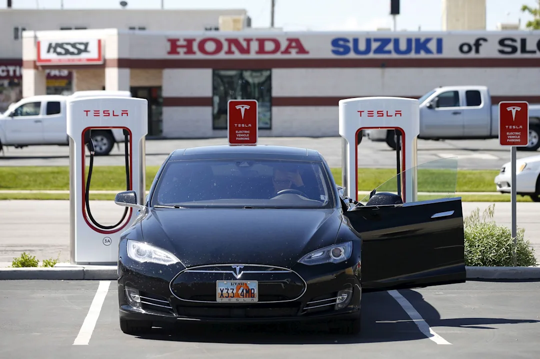 Capacité Tesla En plein ouragan, le coup de pouce de Tesla à ses clients