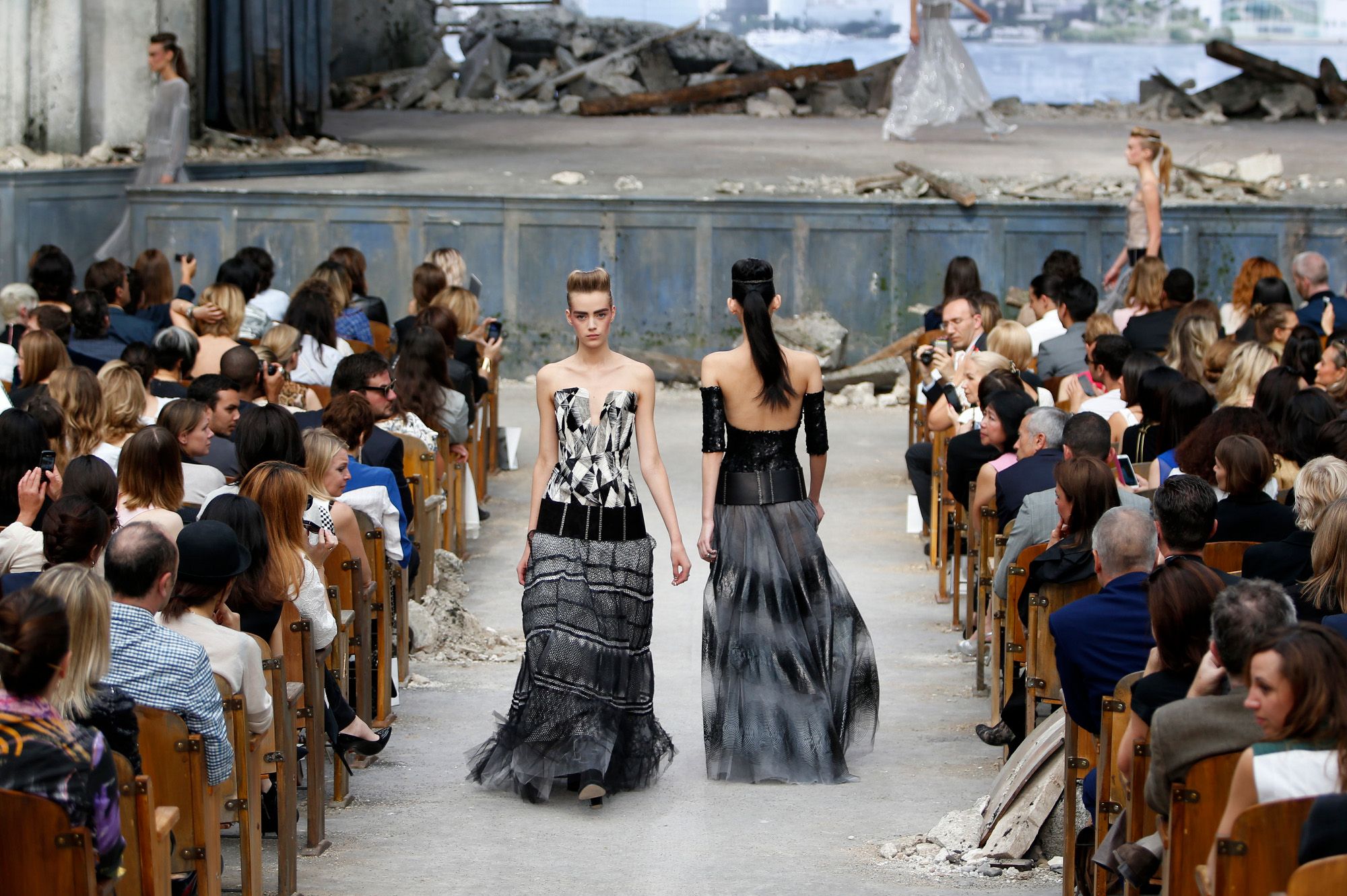 La Haute-Couture post-apocalypse de Chanel