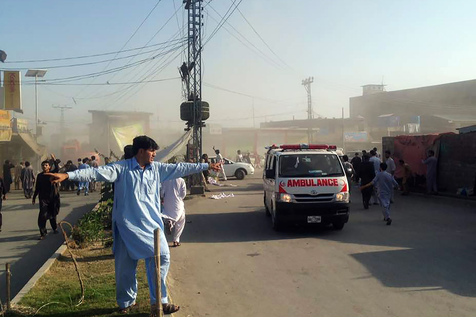 Pakistan : au moins 11 morts dans un double attentat