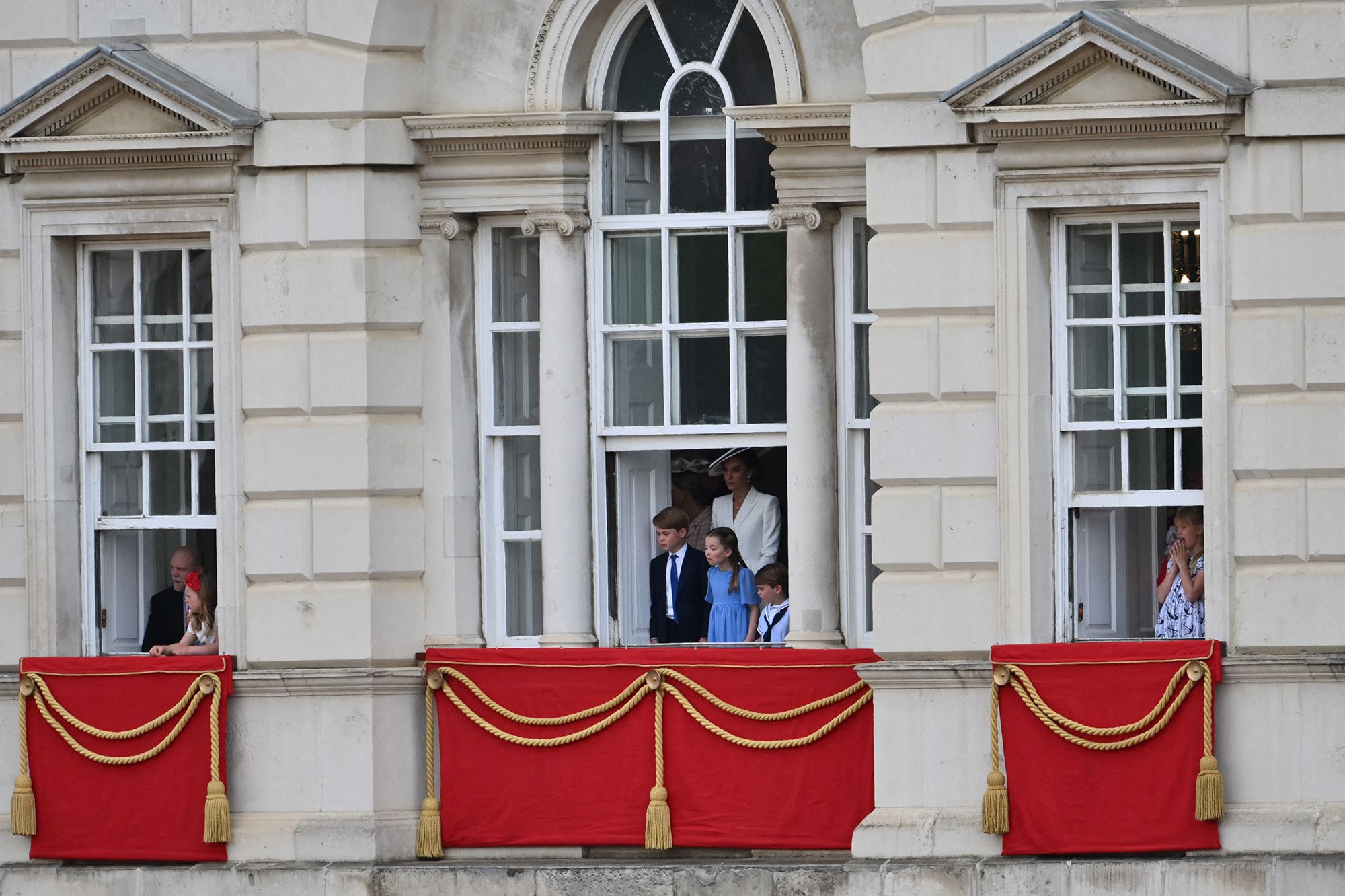 Meghan et Harry étaient bien au jubilé, apparition furtive… mais remarquée
