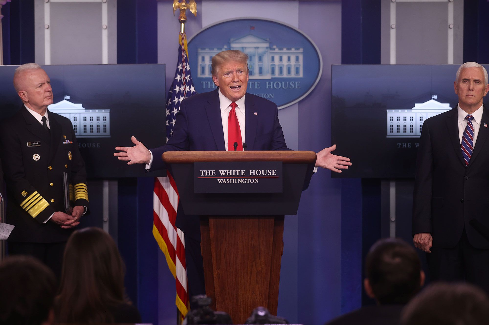 Trump annonce qu'il suspend l'immigration aux Etats-Unis