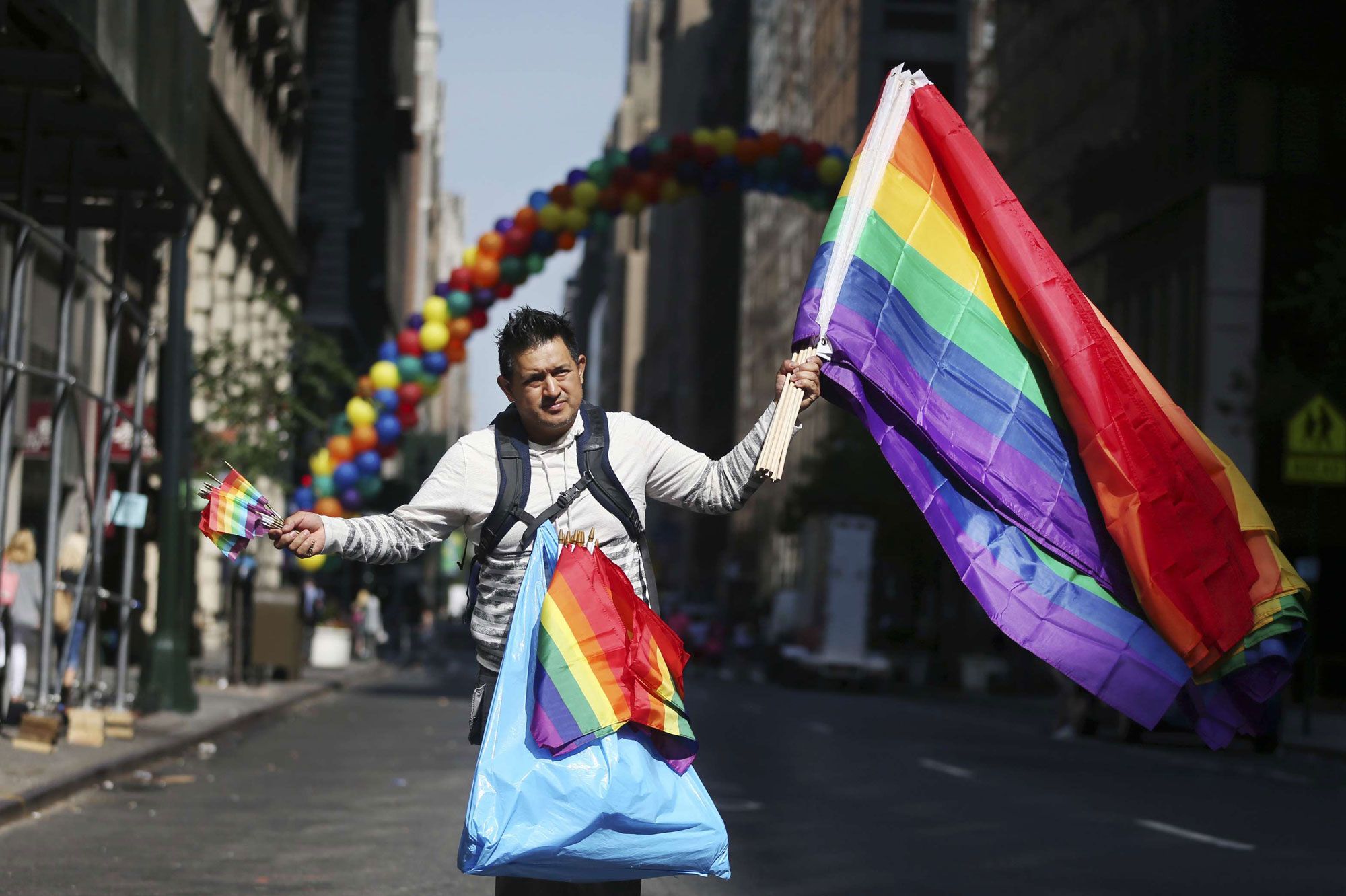 New York : La Gay Pride rend hommage aux victimes d’Orlando