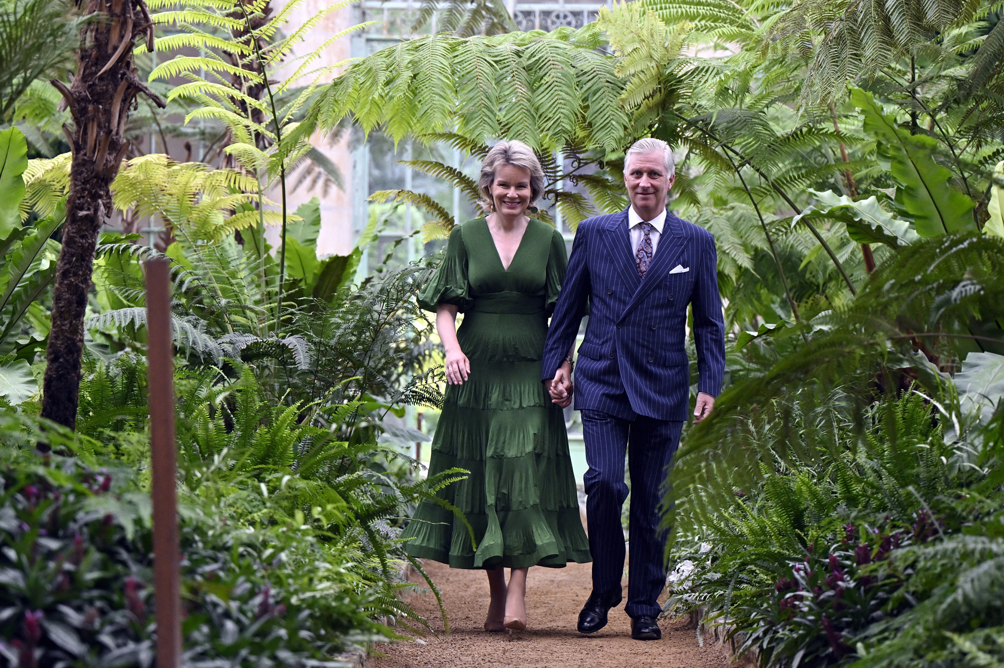 L’ex-roi Albert II toujours hospitalisé : Mathilde et Philippe ont ...