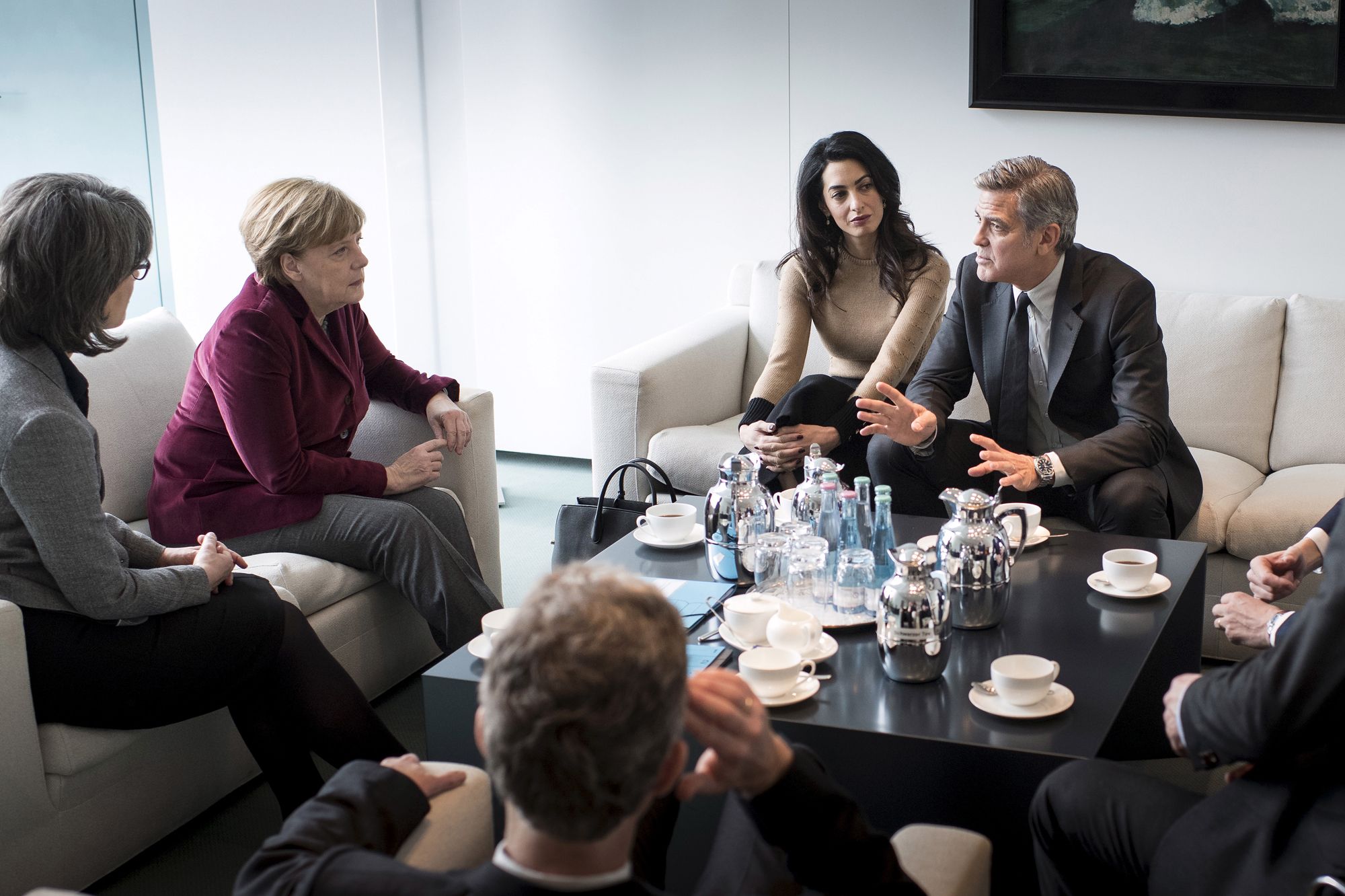 Amal et George Clooney reçus par Angela Merkel
