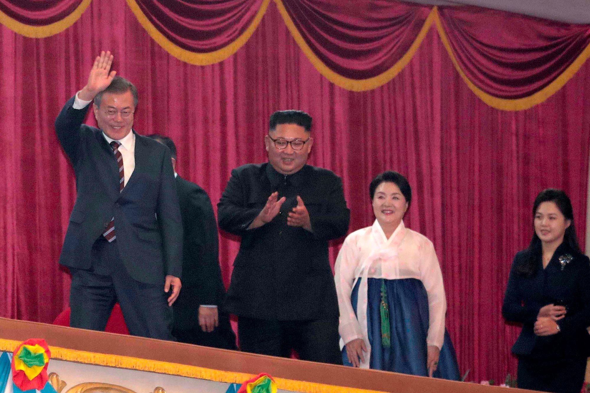 Moon et Kim, rencontre souriante mais progrès limités