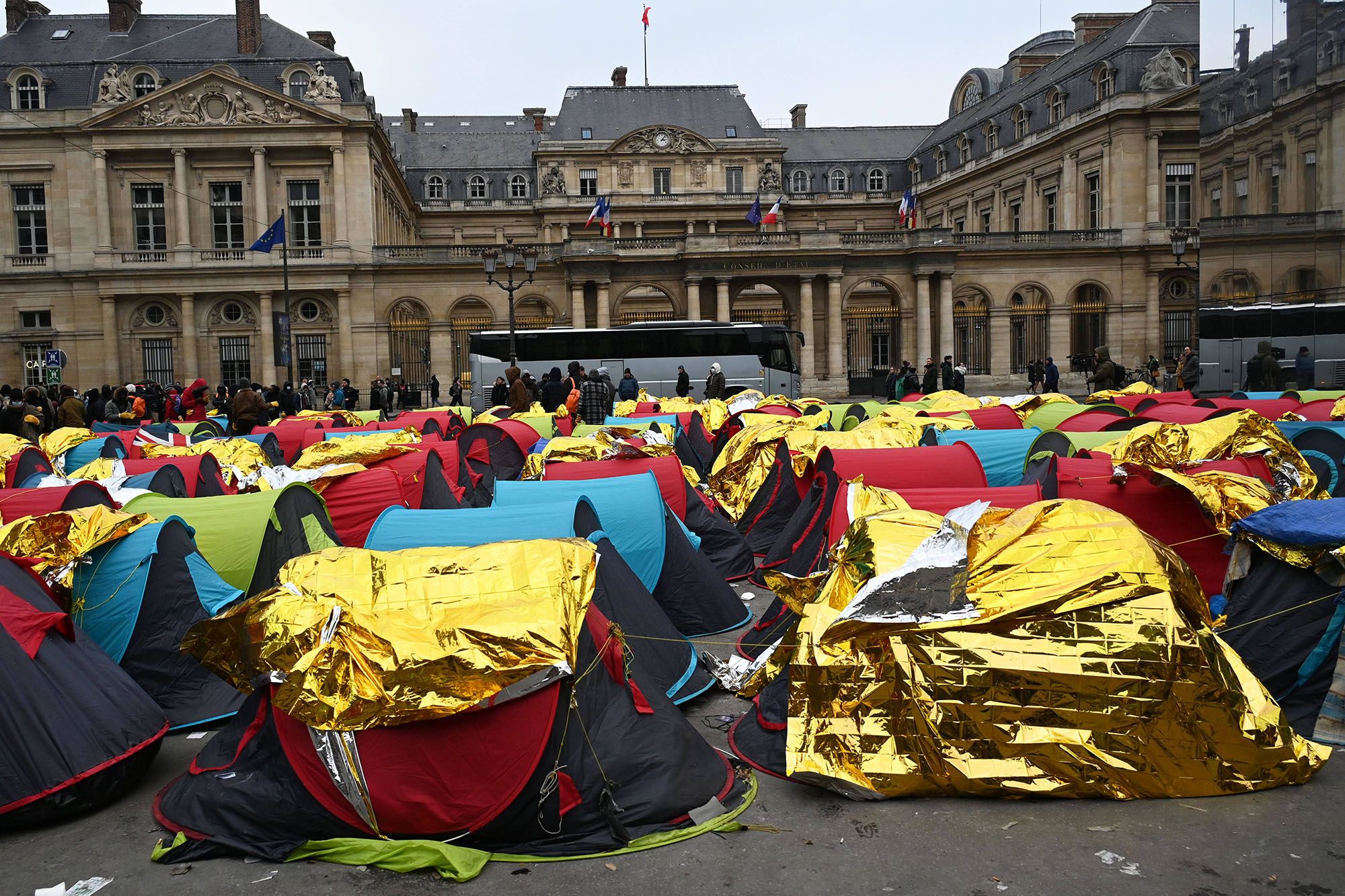 Immigration, le ni-ni du gouvernement
