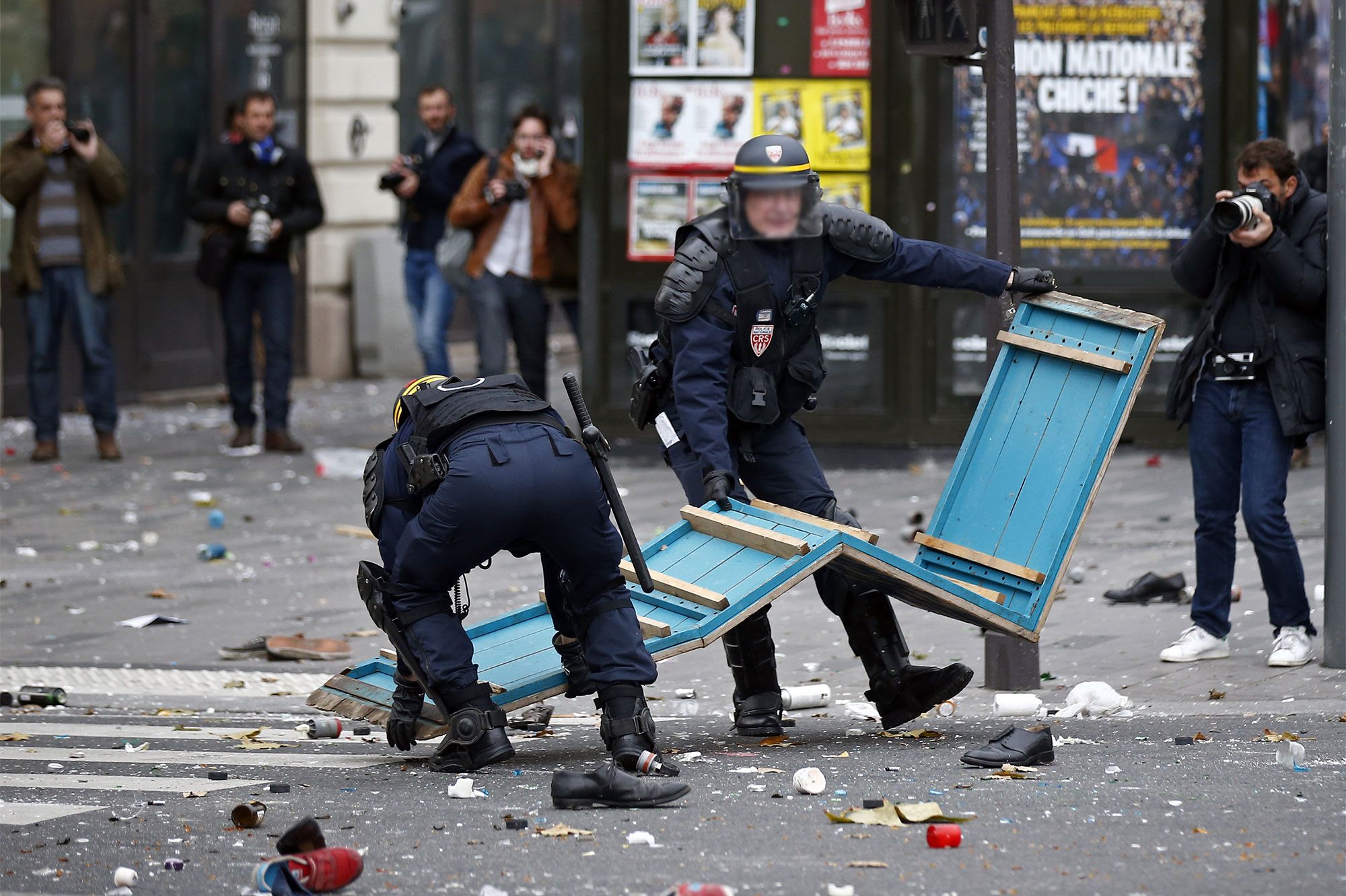 Au total, 317 gardes à vue - Violences place de la République