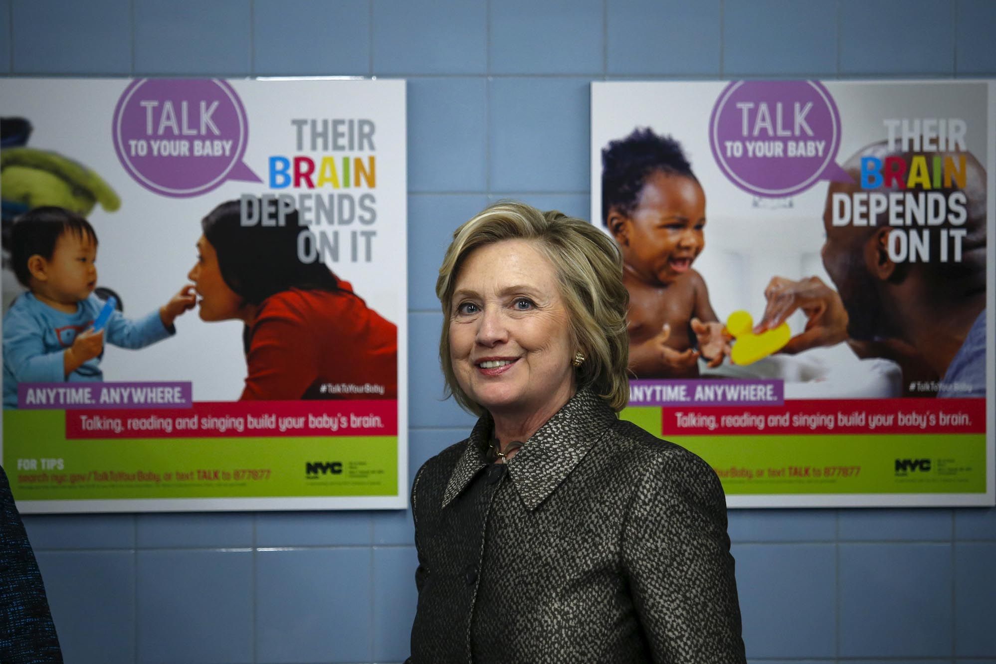 Hillary Clinton prend soin des petits Américains