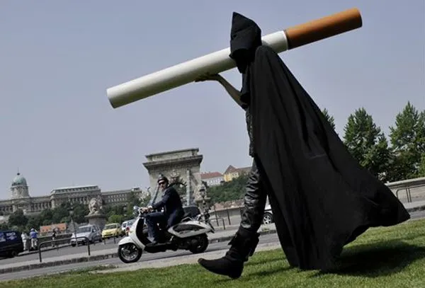Android Cigarette App Les Archives de Paris Match du 31 mai 2008