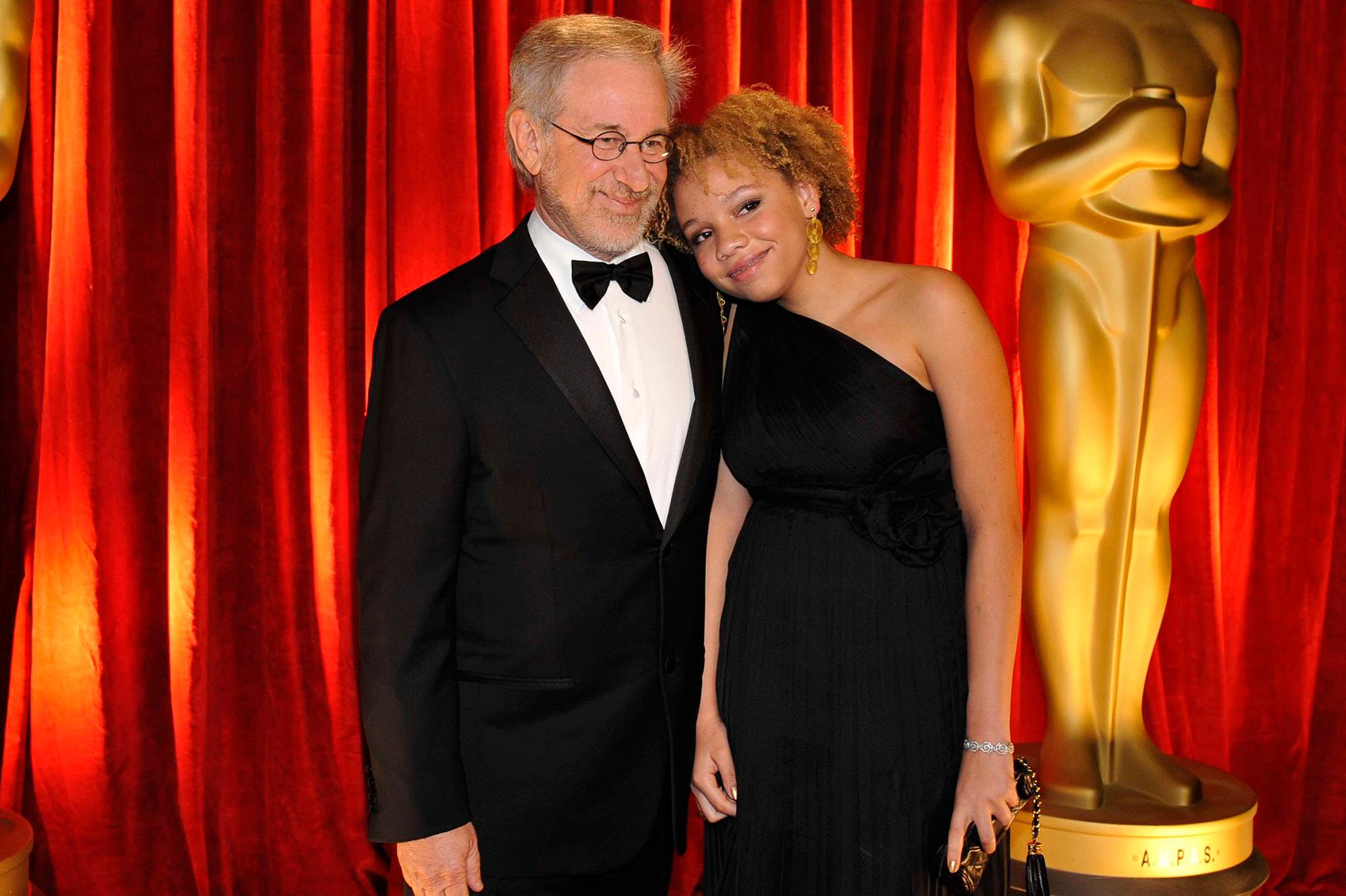 À 23 ans, la fille de Steven Spielberg se lance dans le porno