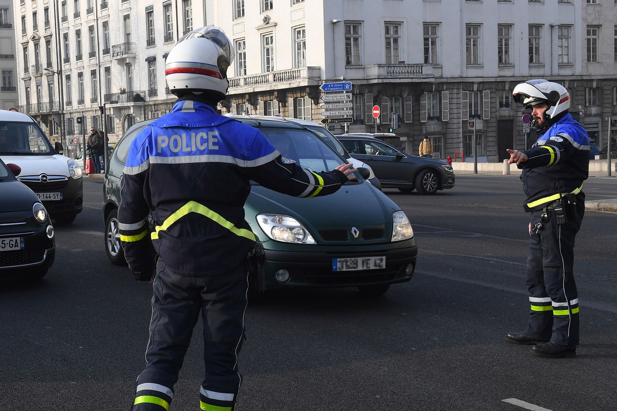 Les véhicules d’avant 2005 interdits de rouler à Paris et sa proche ...