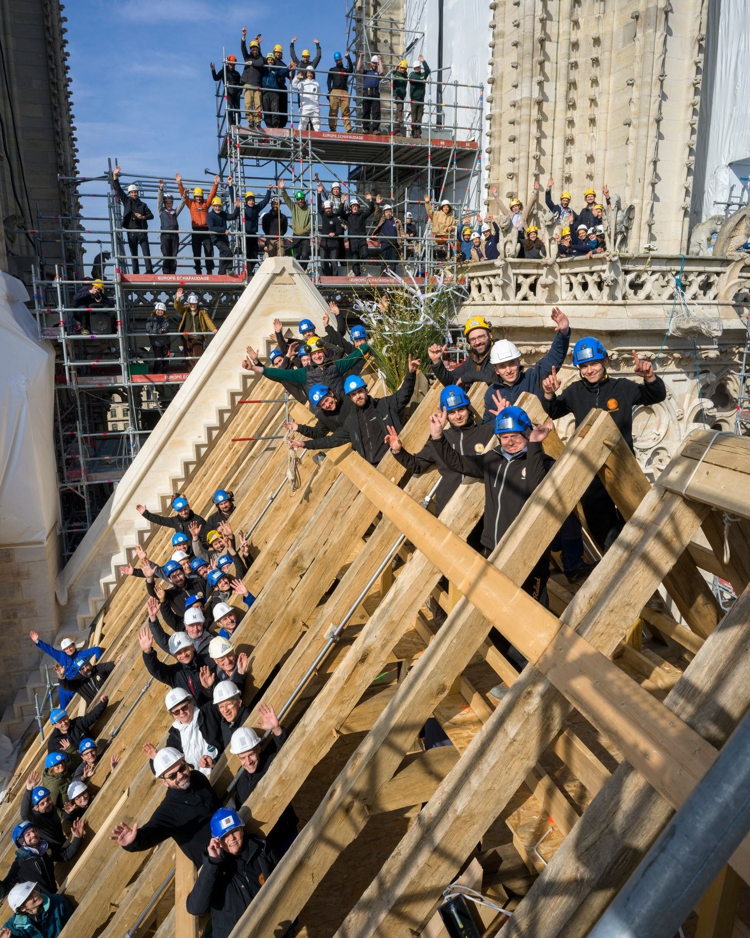 Notre-Dame de Paris retrouve la charpente de sa nef