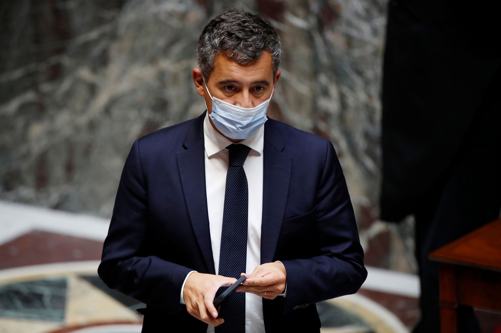 Plainte de Darmanin contre Poutou, qui affirme que 