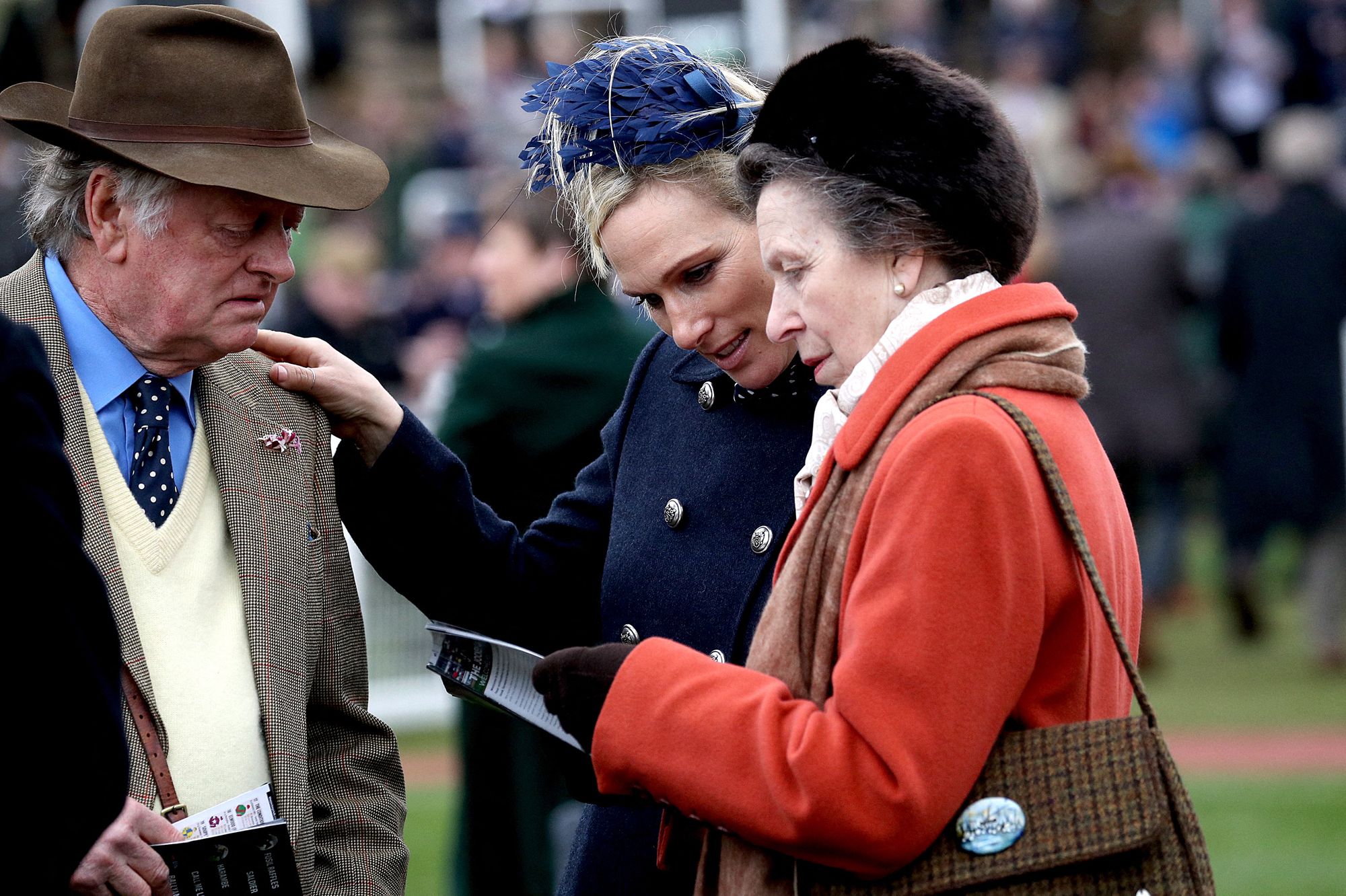 Camilla Parker Bowles, après le prince Charles, son ex-mari révèle ...