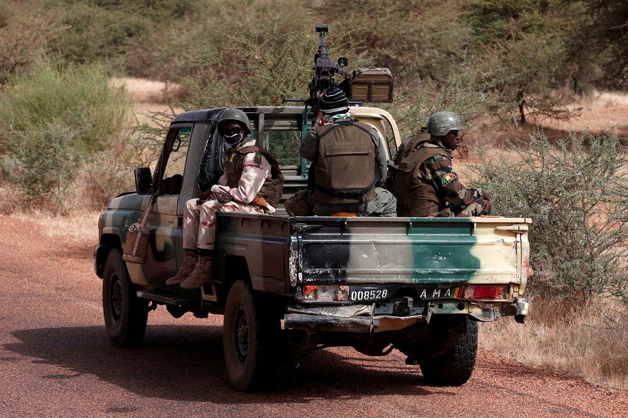 Mali : onze soldats maliens tués par un raid français