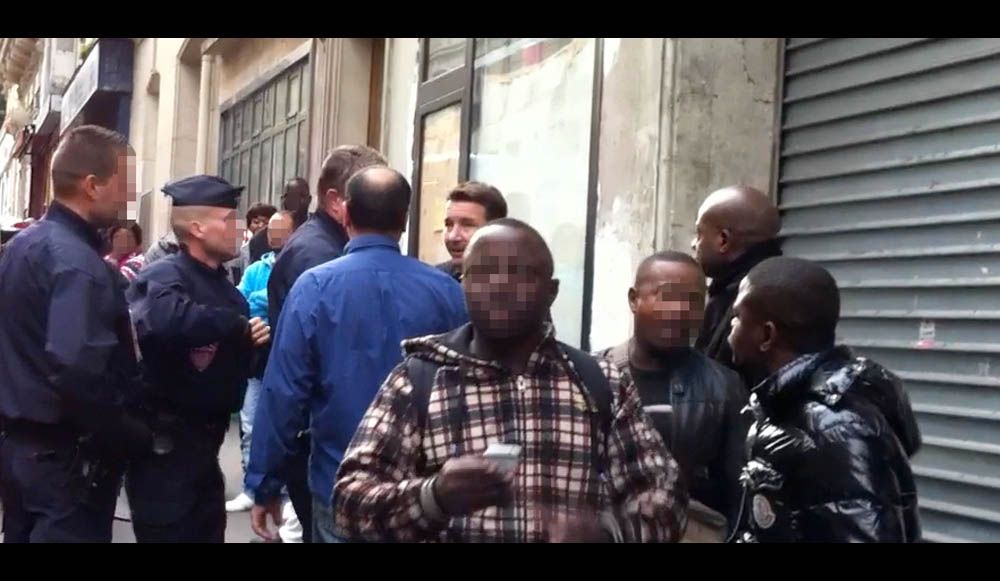 Besancenot s'interpose lors d'un contrôle de police musclé