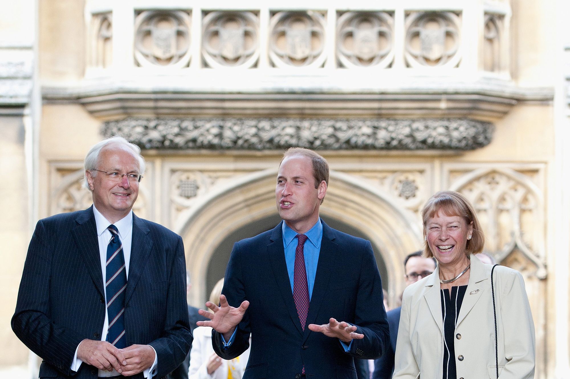 Le prince William parle de ses enfants - Baby Charlotte est déjà une ...