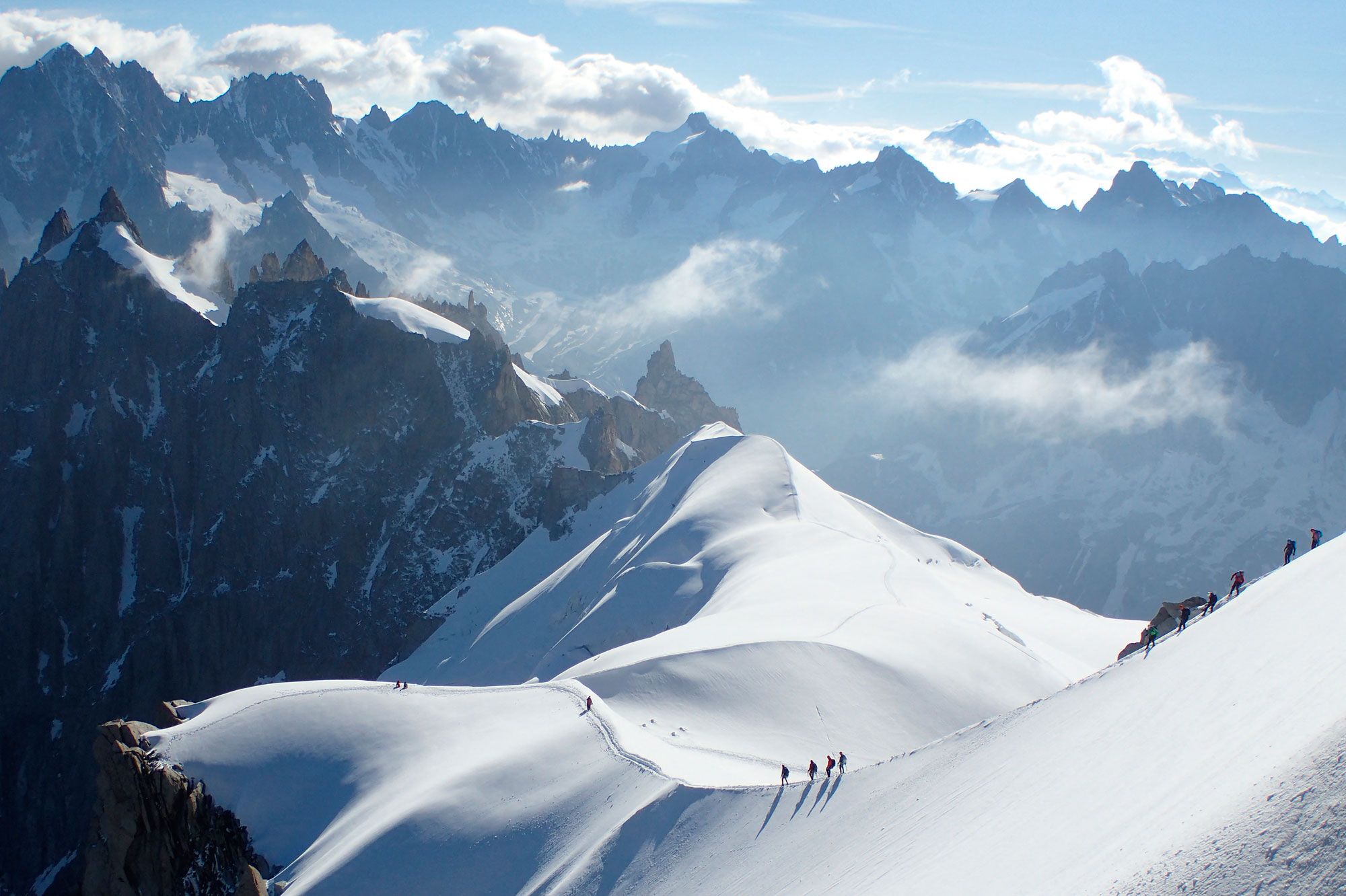 Un alpiniste russe stoppé dans l'ascension du Mont Blanc avec son fils ...
