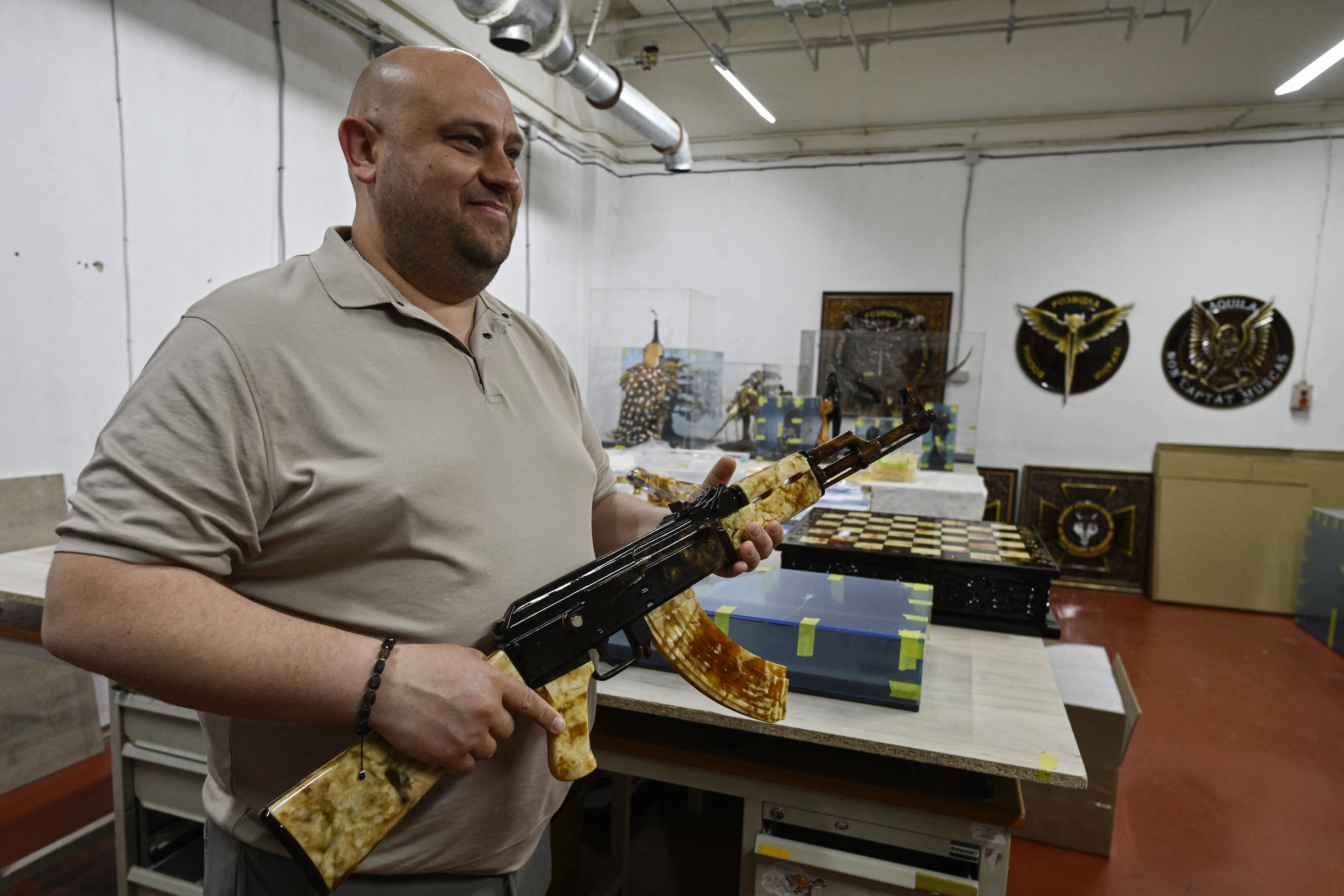 « Mafias de l’ambre » : en Ukraine, la guerre relance un trafic qui ...