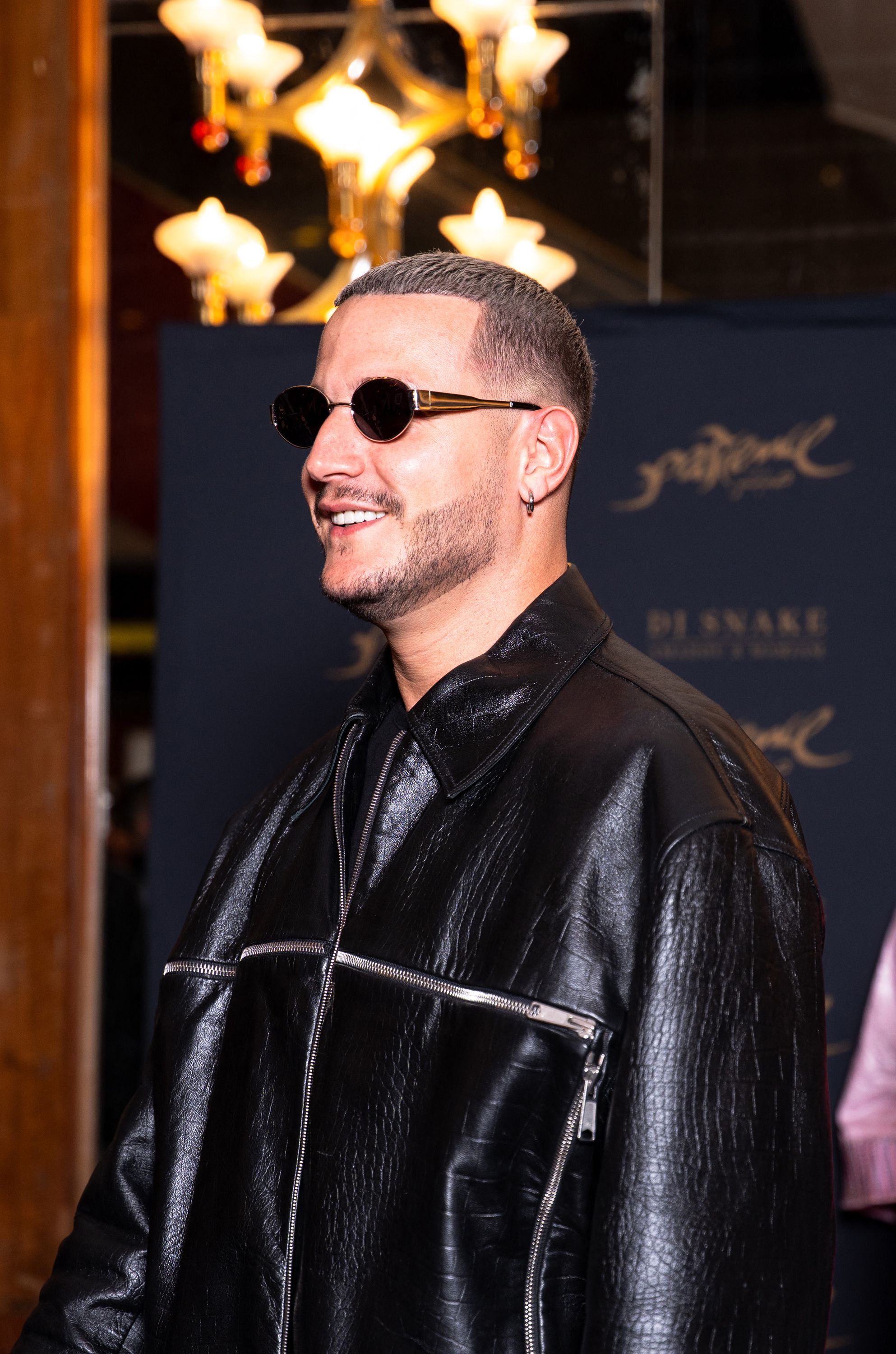 Omar Sy et DJ Snake, joyeux duo au Grand Rex pour la première de ...