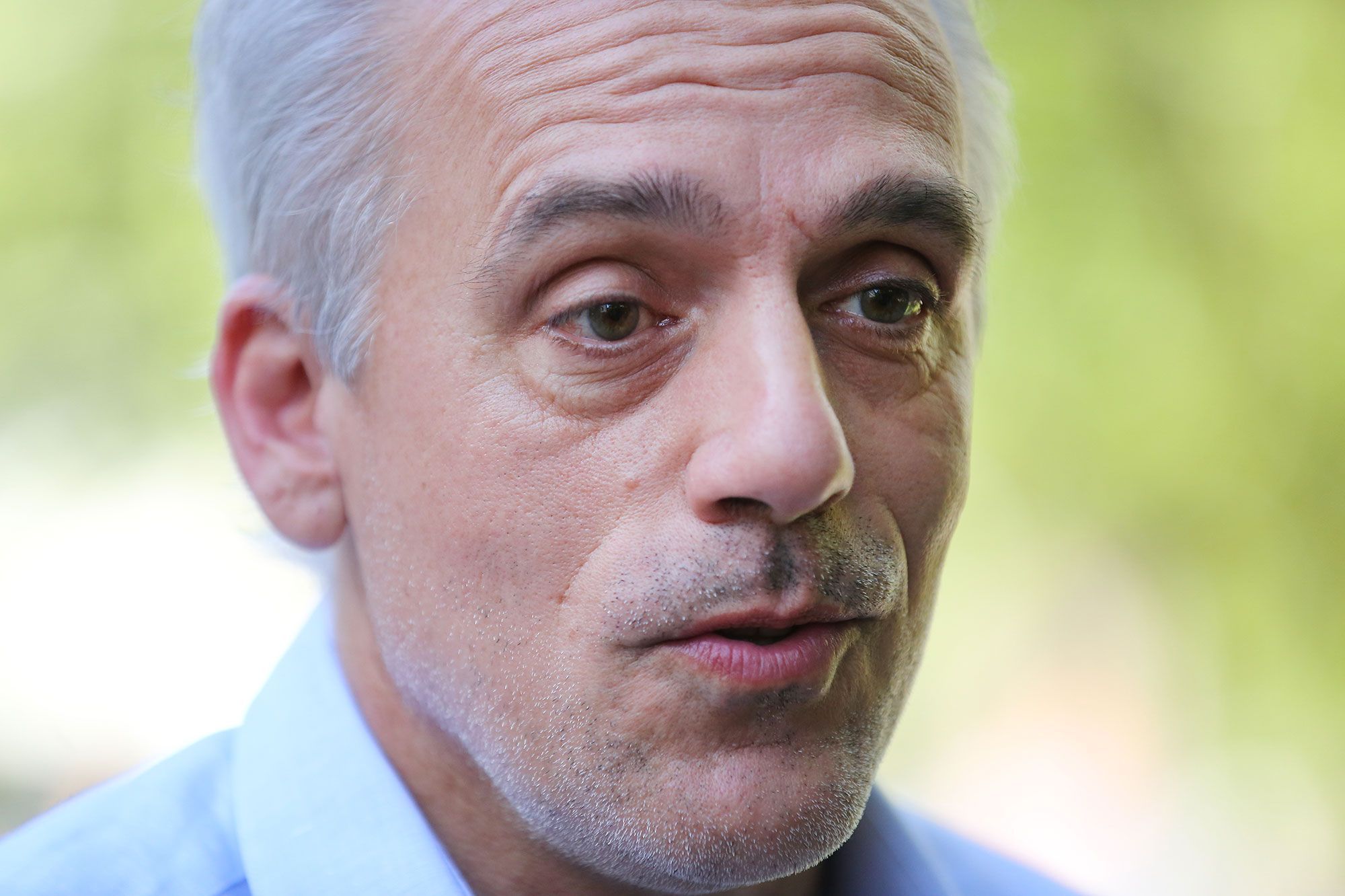 Présidentielle : Fabius officialise les candidats à l’élection, dont Poutou