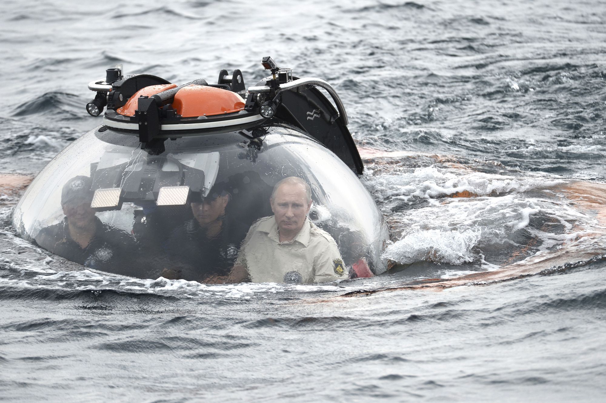 Un tour en bathyscaphe pour Vladimir Poutine - A Sébastopol