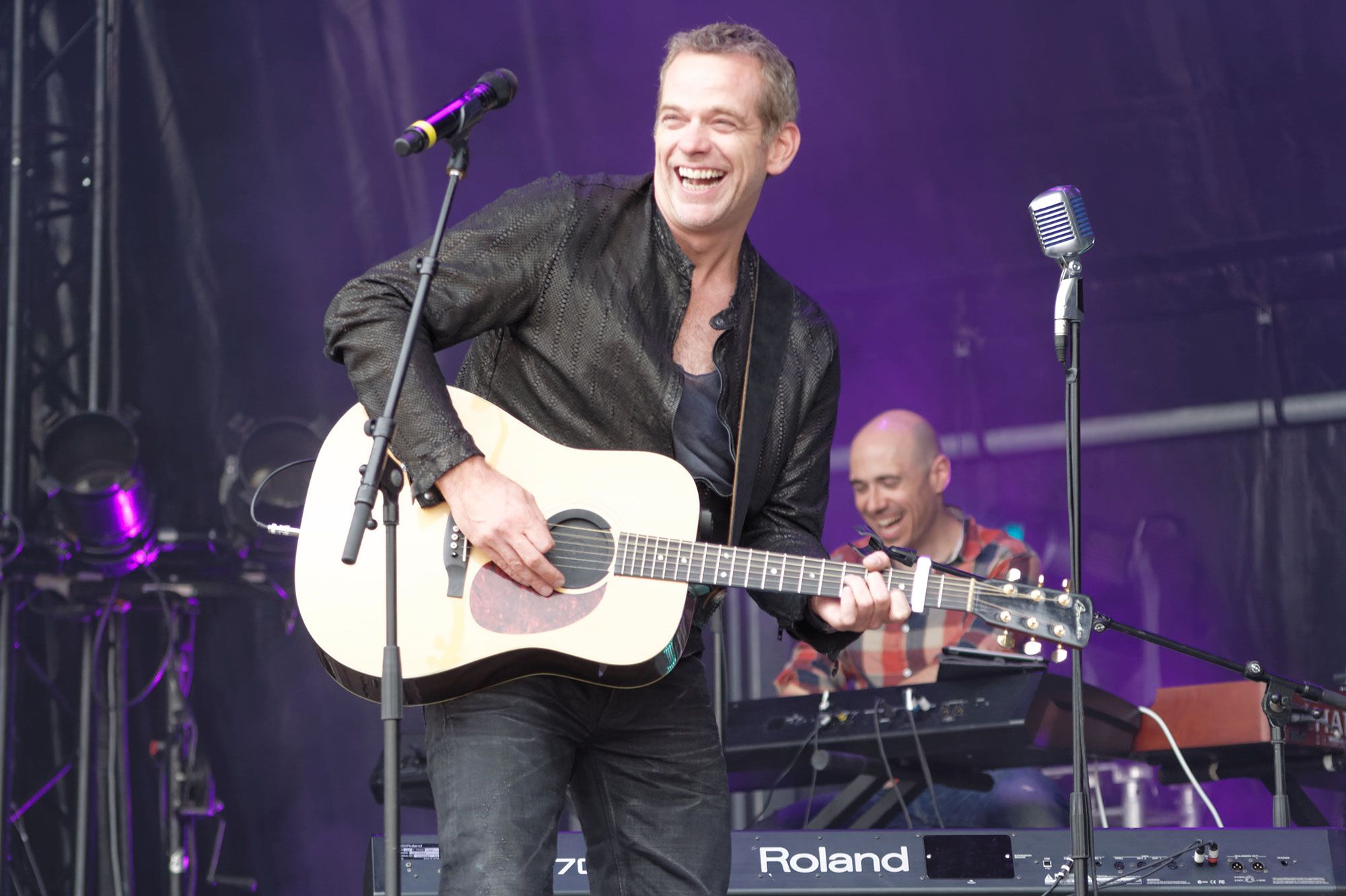 Garou maître de cérémonie de la fête de la musique sur France 2