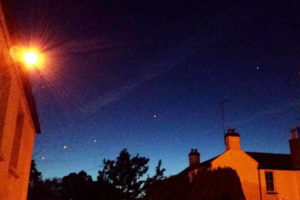 Des ovnis font coup double - Aux Etats-Unis et en Angleterre