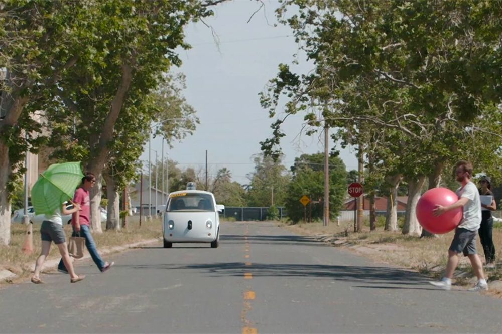 Ce que font les gens quand ils voient une Google Car