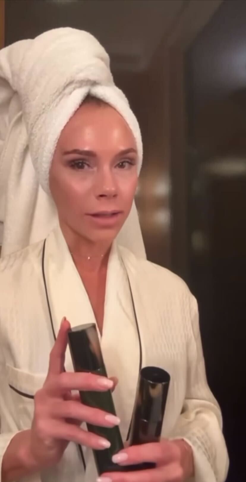 La routine démaquillage de Victoria Beckham enfin dévoilée