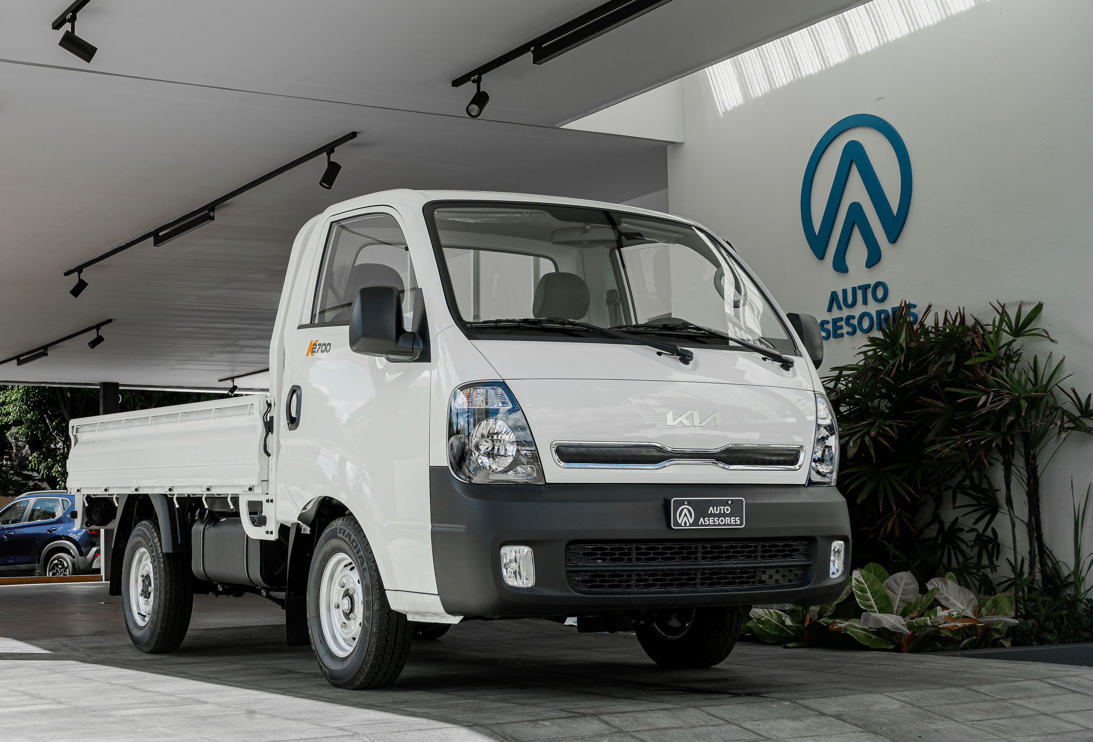 Kia K2700
