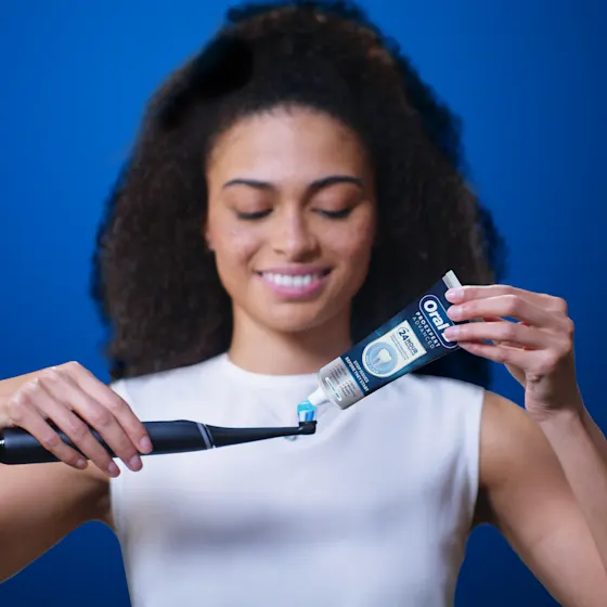 Oral-B Pro-Expert Advanced Science tandpasta maxi-pack 2x75 ml, 24 uur preventie.