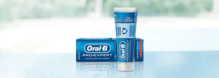 Tandglazuur versterken met tandpasta met fluoride article banner