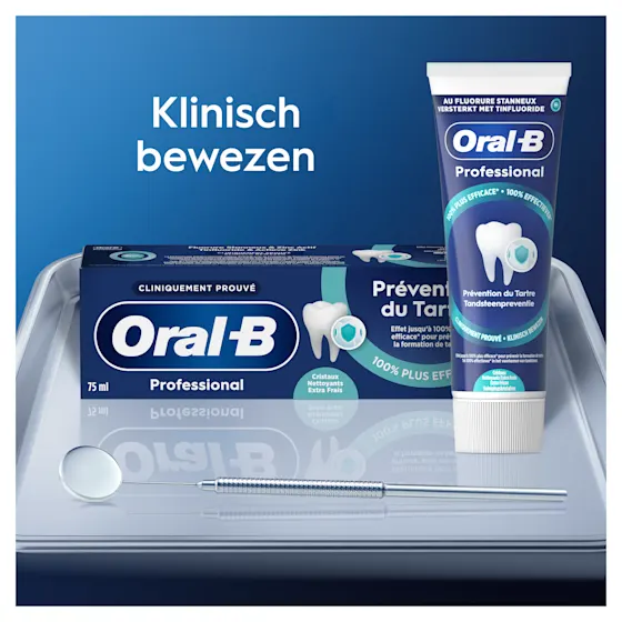 Oral-B Professional tandpasta, verpakking met de claim "100% effectiever" voor tandsteenpreventie.