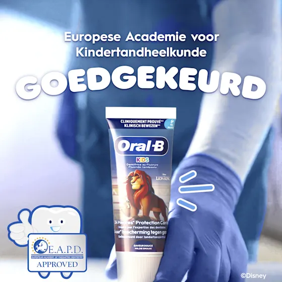 Oral-B Kids tandpasta met fluoride, 24 uur bescherming tegen cariës, en The Lion King afbeelding.