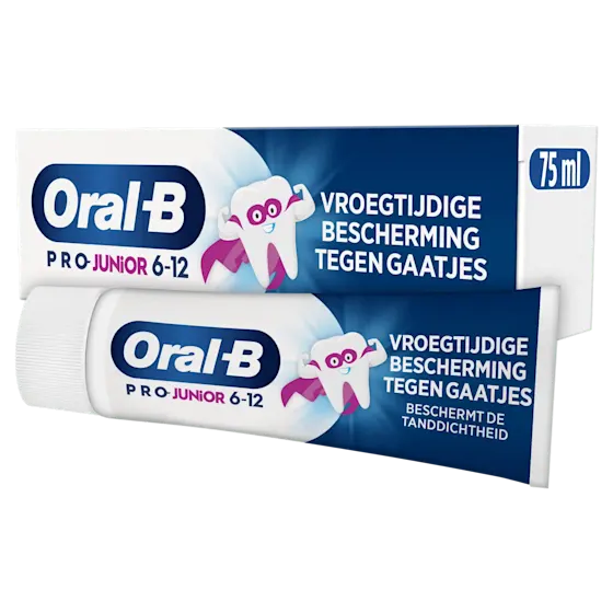 Oral-B Pro-Junior 6-12 tandpasta, met de claim 'Stopt vroege gaatjes en beschermt de dichtheid van de tanden'.