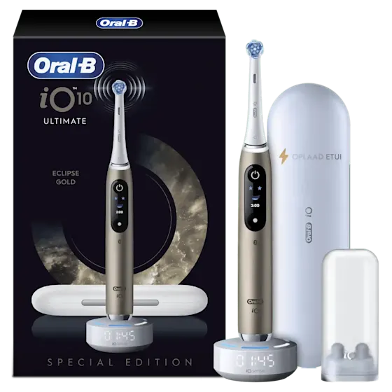 Oral-B iO 10 Ultimate Eclipse Gold tandenborstel, inclusief oplaadstation, reisetui en opzetborstelbeschermer.