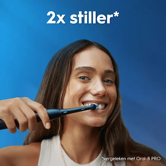 Oral-B iO 2 Elektrische Tandenborstels Zwart & Groen Duoverpakking + 4 Opzetborstels (Gentle Care)
