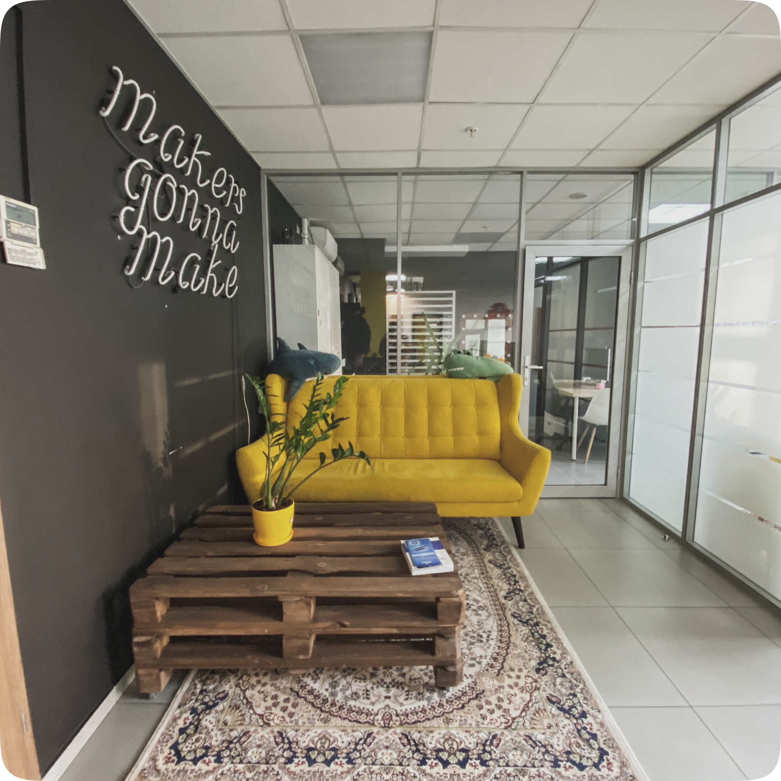 YWS > Homepage > Why Yellow? > First photo