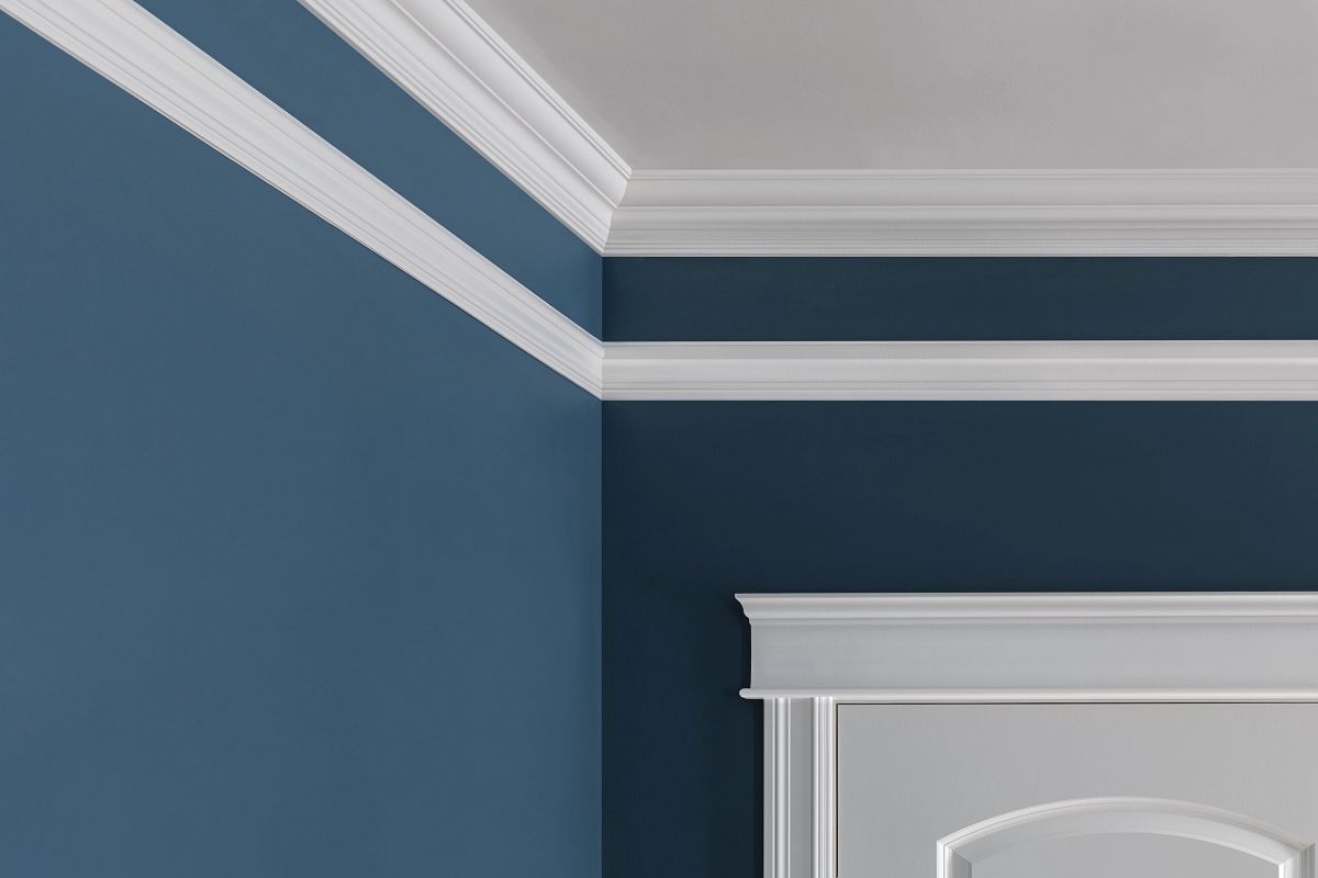 Should Crown Moulding Be Painted The
